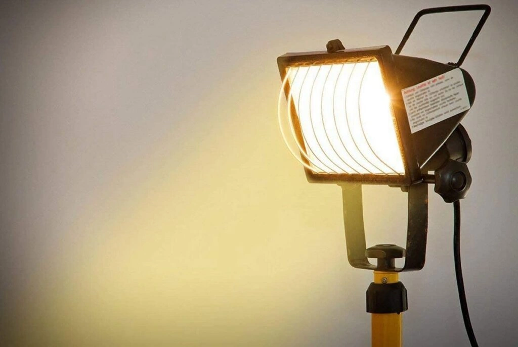 Галогенки для прожекторів