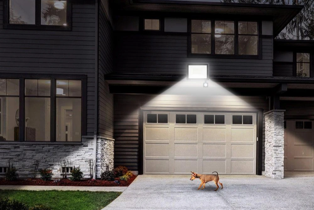 Підключення вуличного світильника з датчиком руху