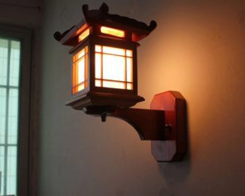 Бра з дерева